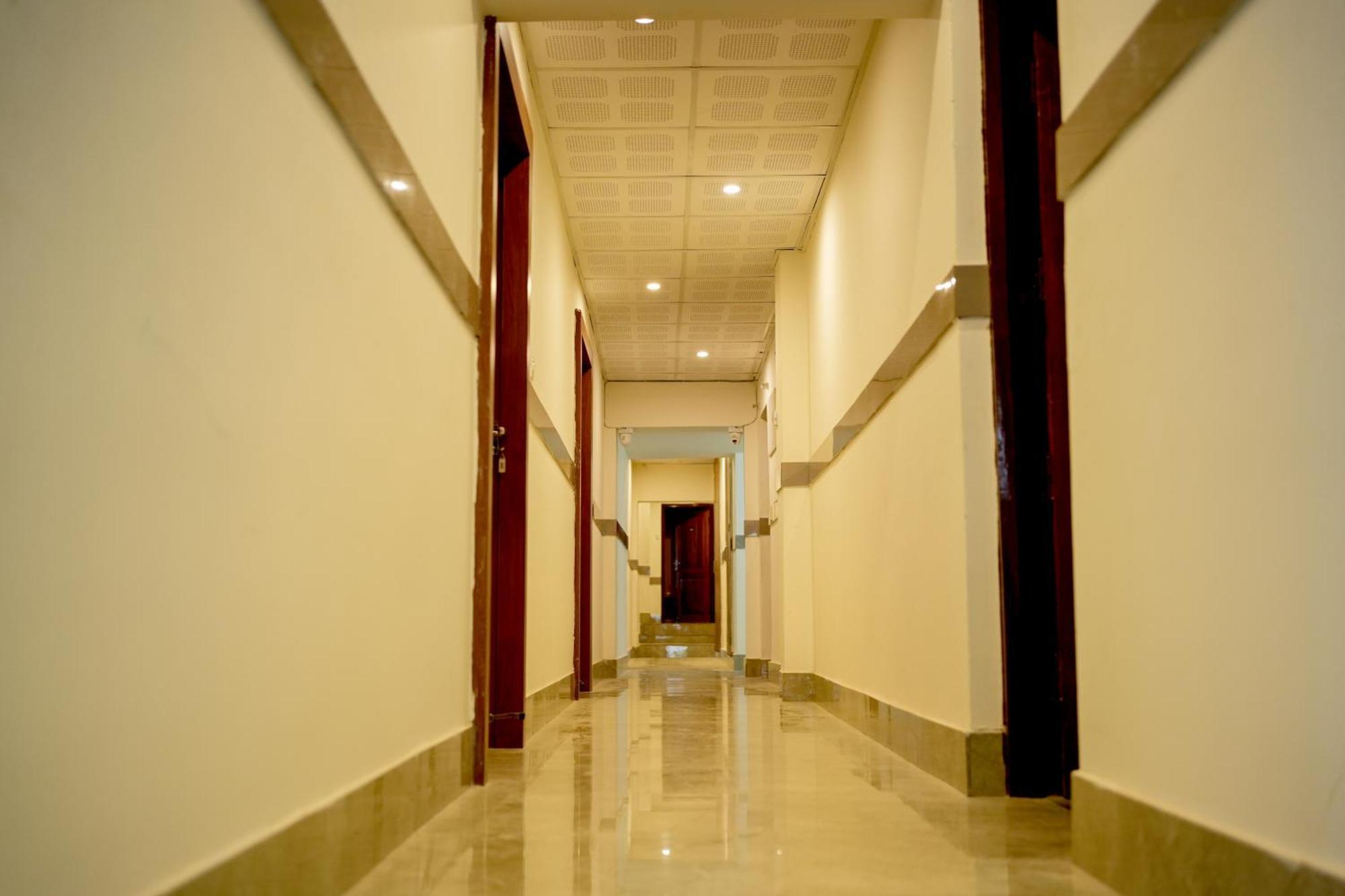 Sm Residency Ξενοδοχείο Μπουμπάνεσβαρ Εξωτερικό φωτογραφία